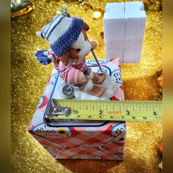 Mary's Moo Moos "Barn to Ski" 1999 Limited Edition Figurine - Picture 7 of 8